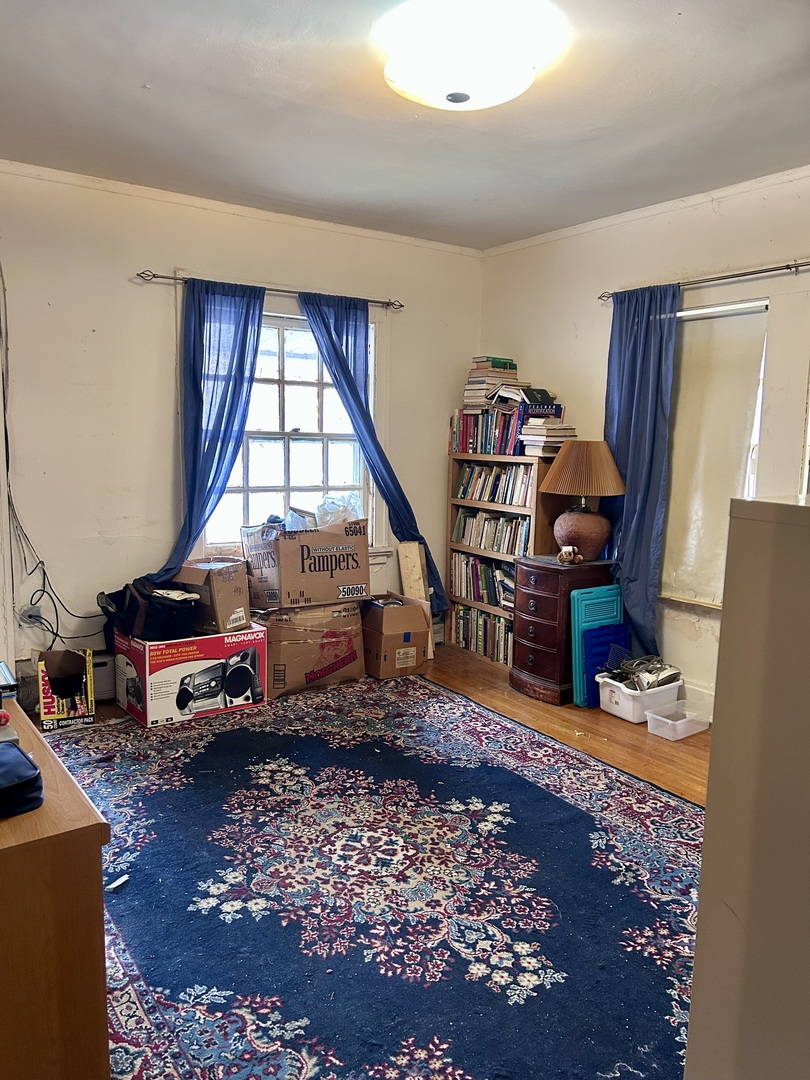 6845 S Chappel Avenue, Chicago, IL 60649