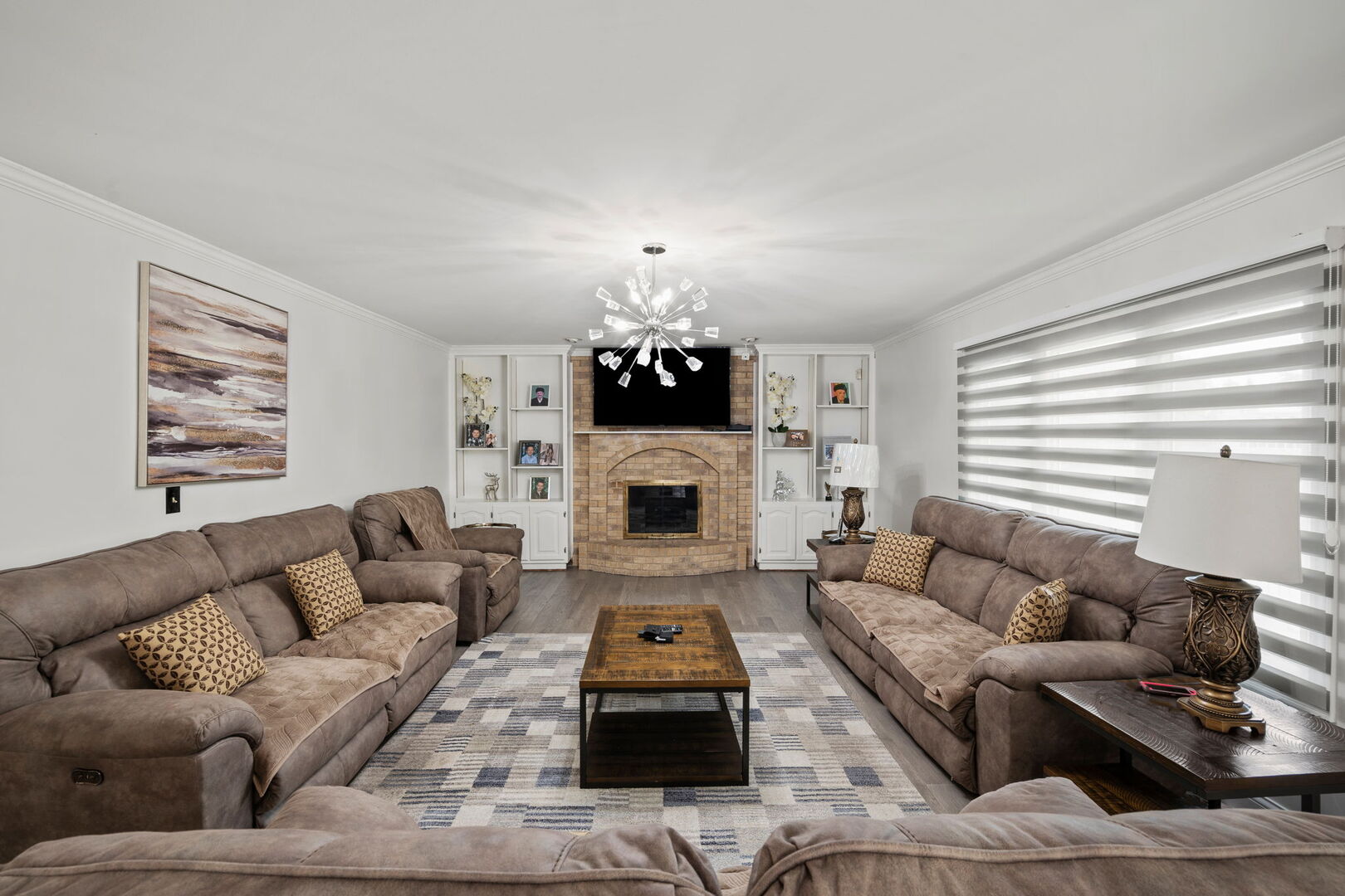 1542 WOODCREEK Trail, Bartlett, IL 60103