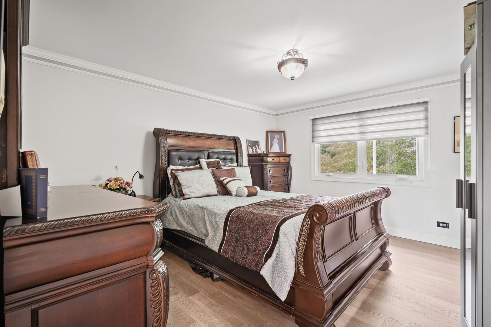 1542 WOODCREEK Trail, Bartlett, IL 60103