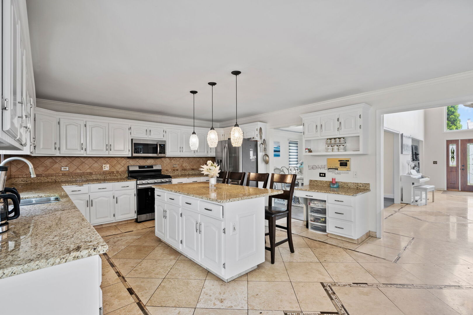 1542 WOODCREEK Trail, Bartlett, IL 60103