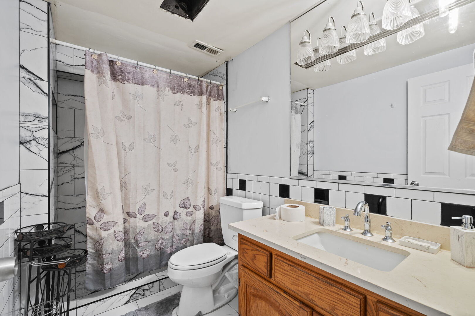 1542 WOODCREEK Trail, Bartlett, IL 60103