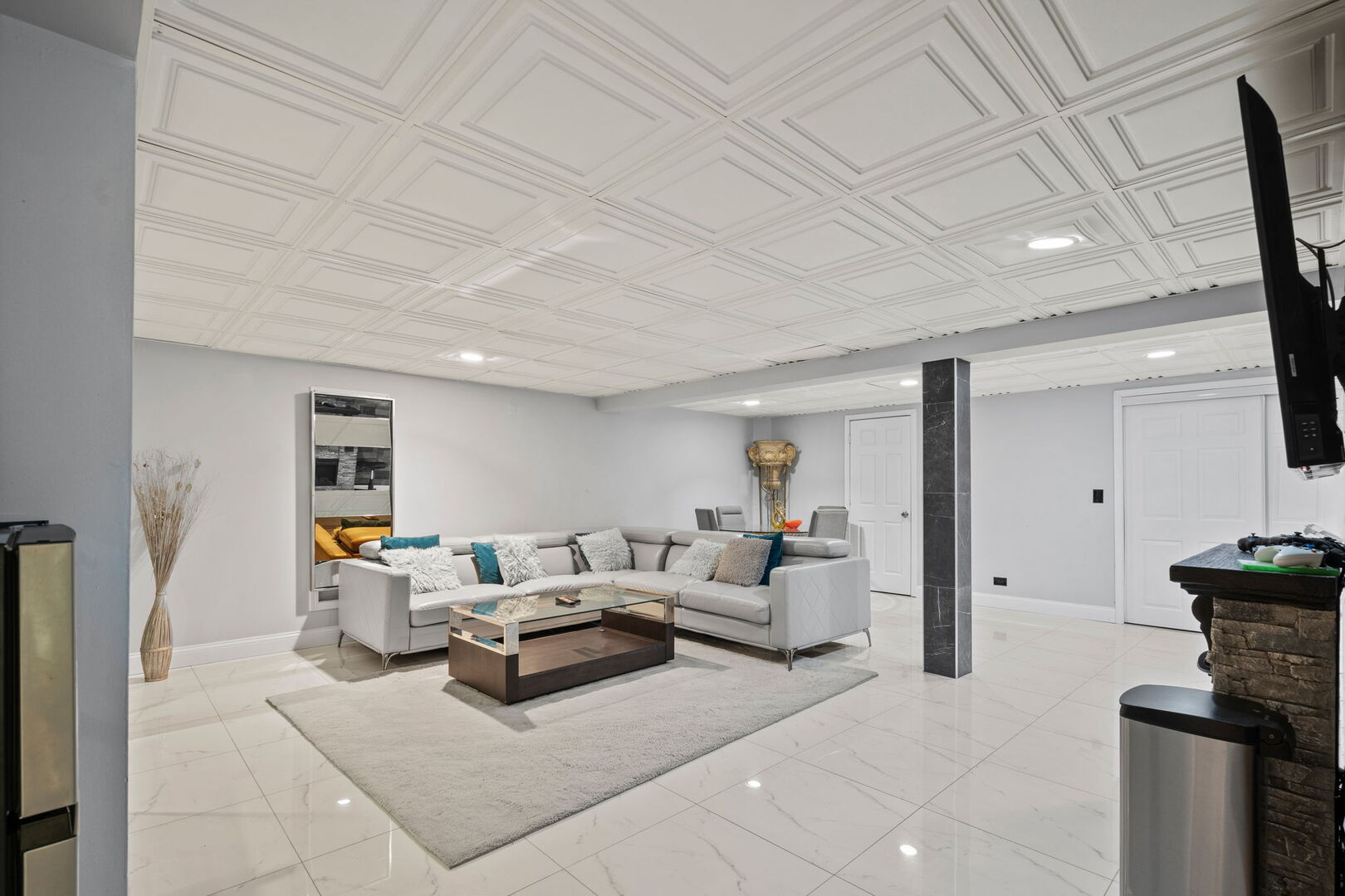 1542 WOODCREEK Trail, Bartlett, IL 60103