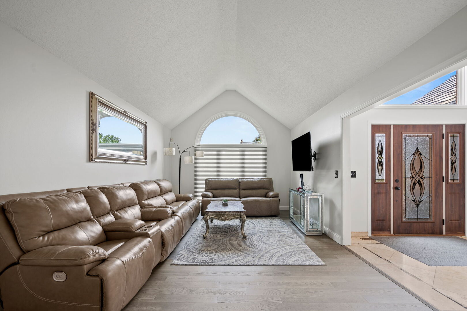 1542 WOODCREEK Trail, Bartlett, IL 60103