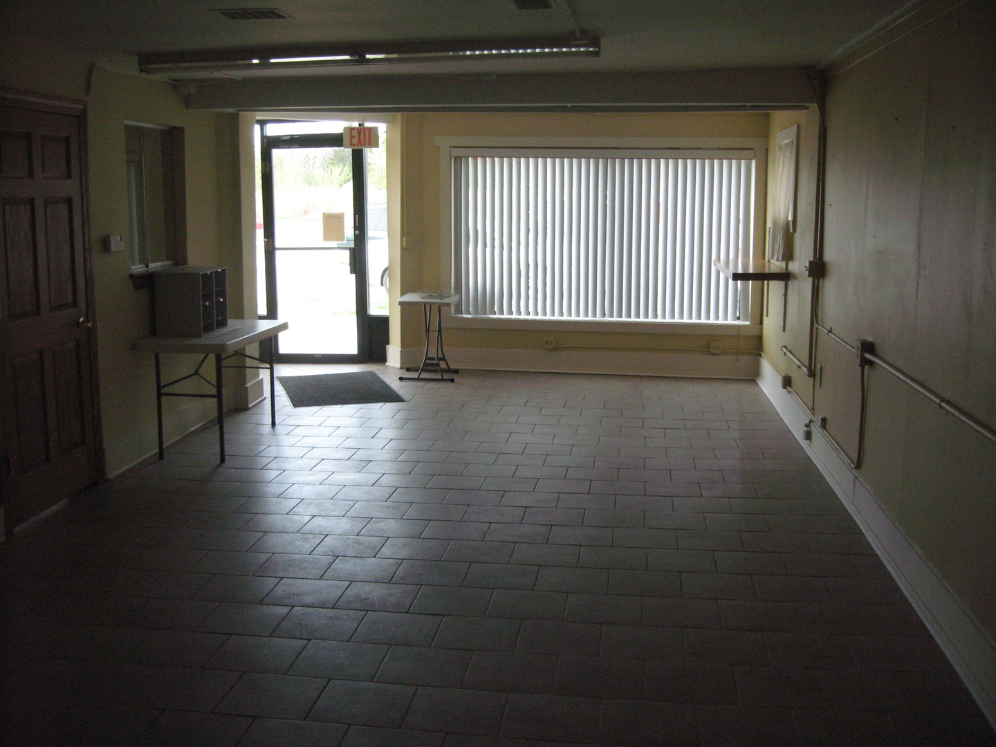 138 W Irving Park Road #front, Wood Dale, IL 60191