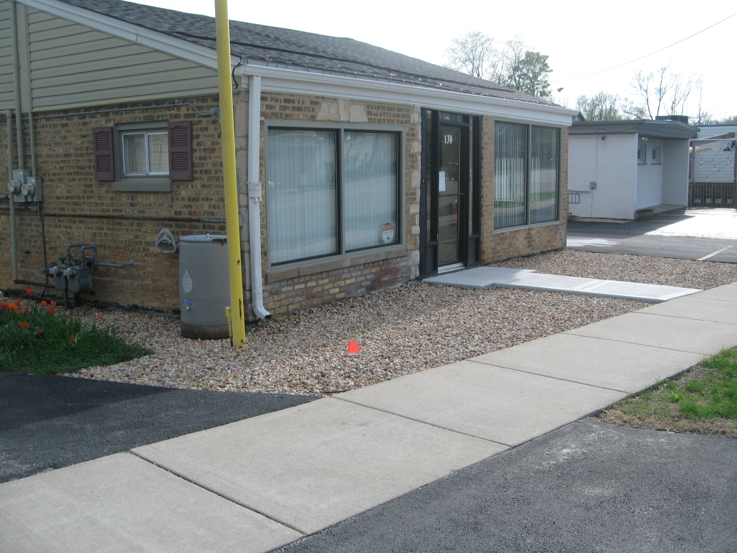 138 W Irving Park Road #front, Wood Dale, IL 60191