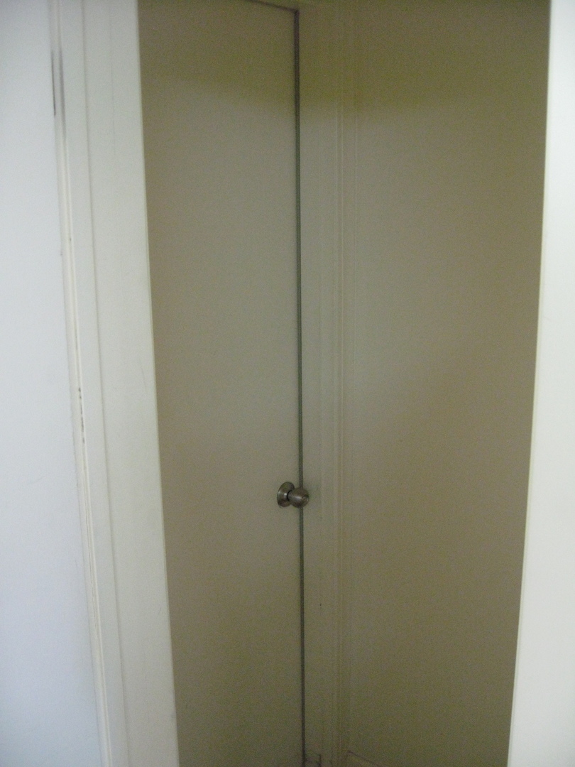 138 W Irving Park Road #front, Wood Dale, IL 60191