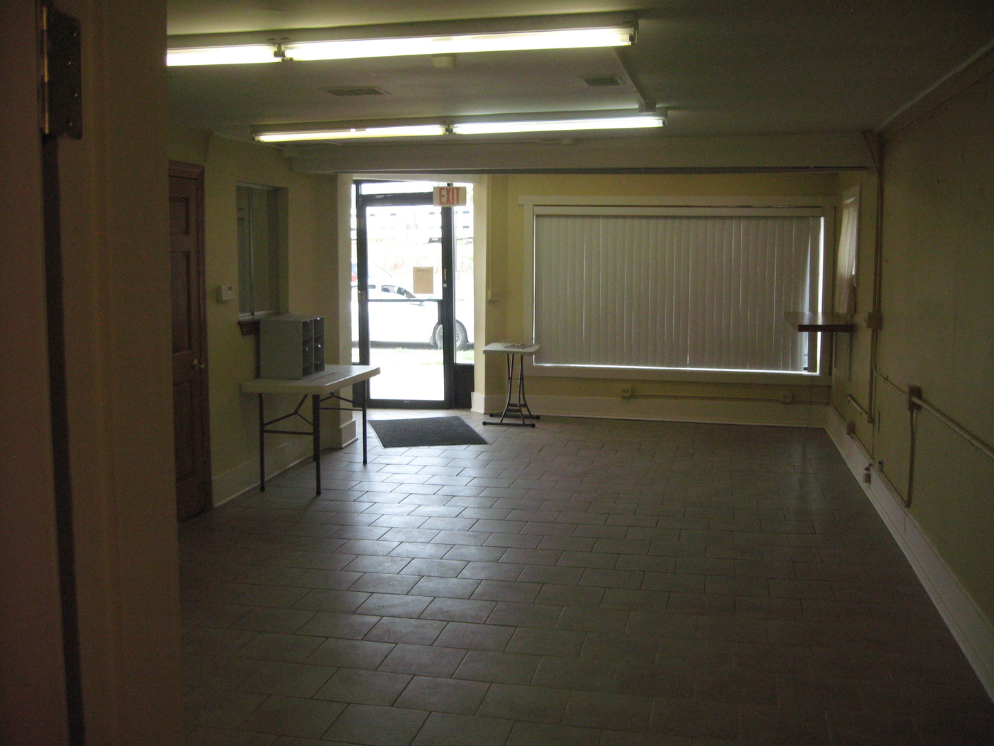 138 W Irving Park Road #front, Wood Dale, IL 60191