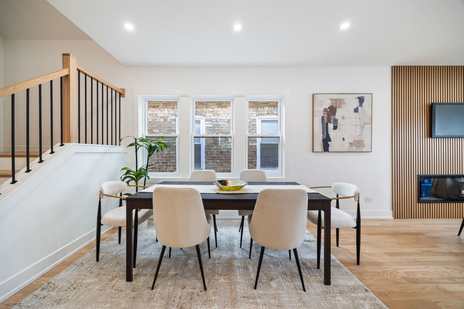 3631 N Sayre Avenue, Chicago, IL 60634