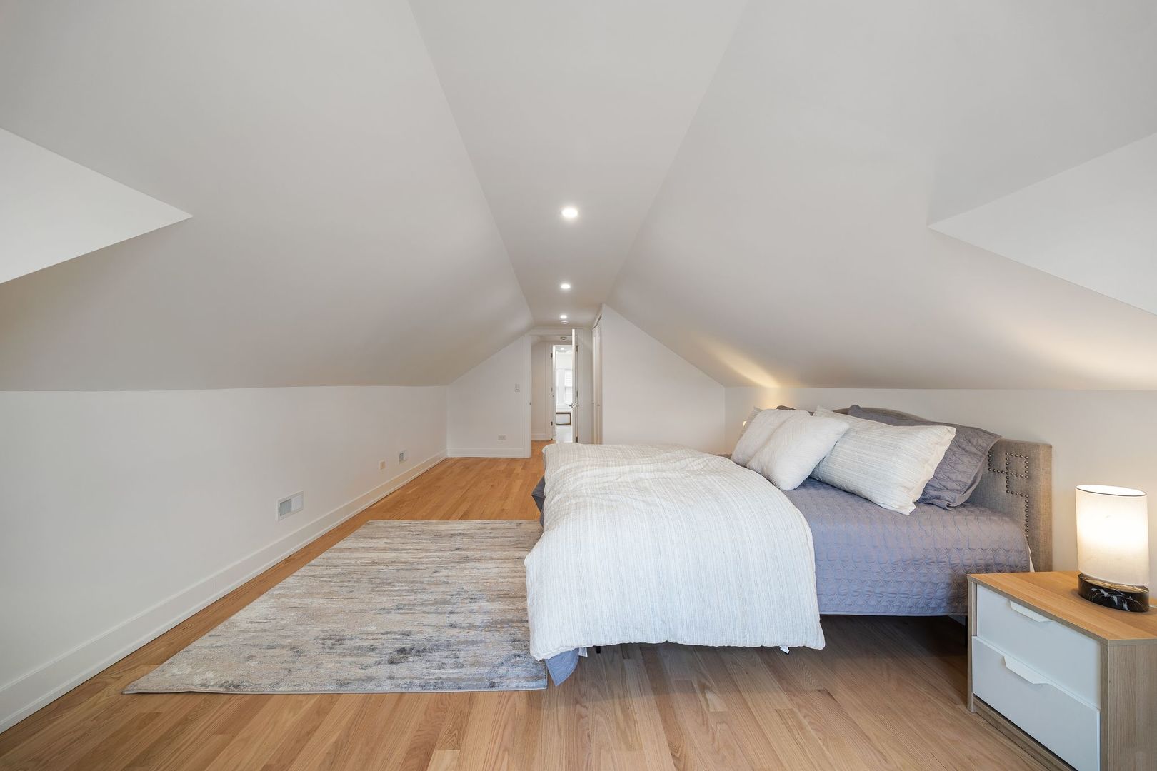 3631 N Sayre Avenue, Chicago, IL 60634