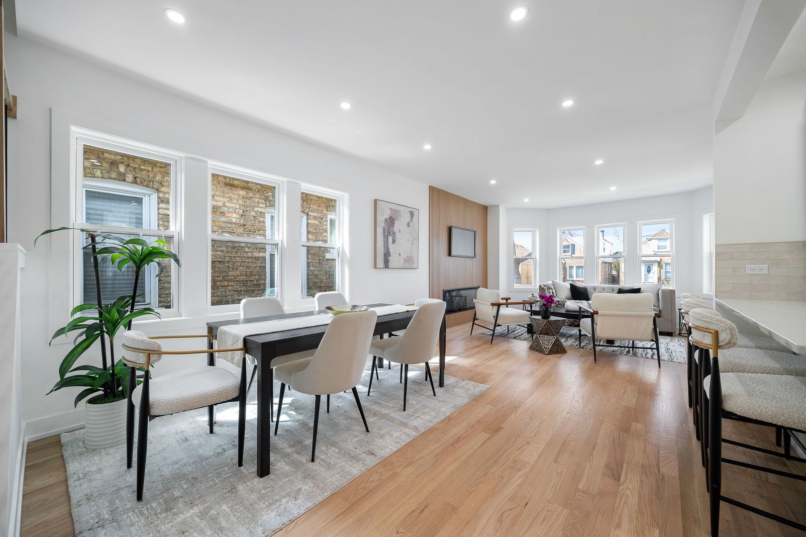 3631 N Sayre Avenue, Chicago, IL 60634