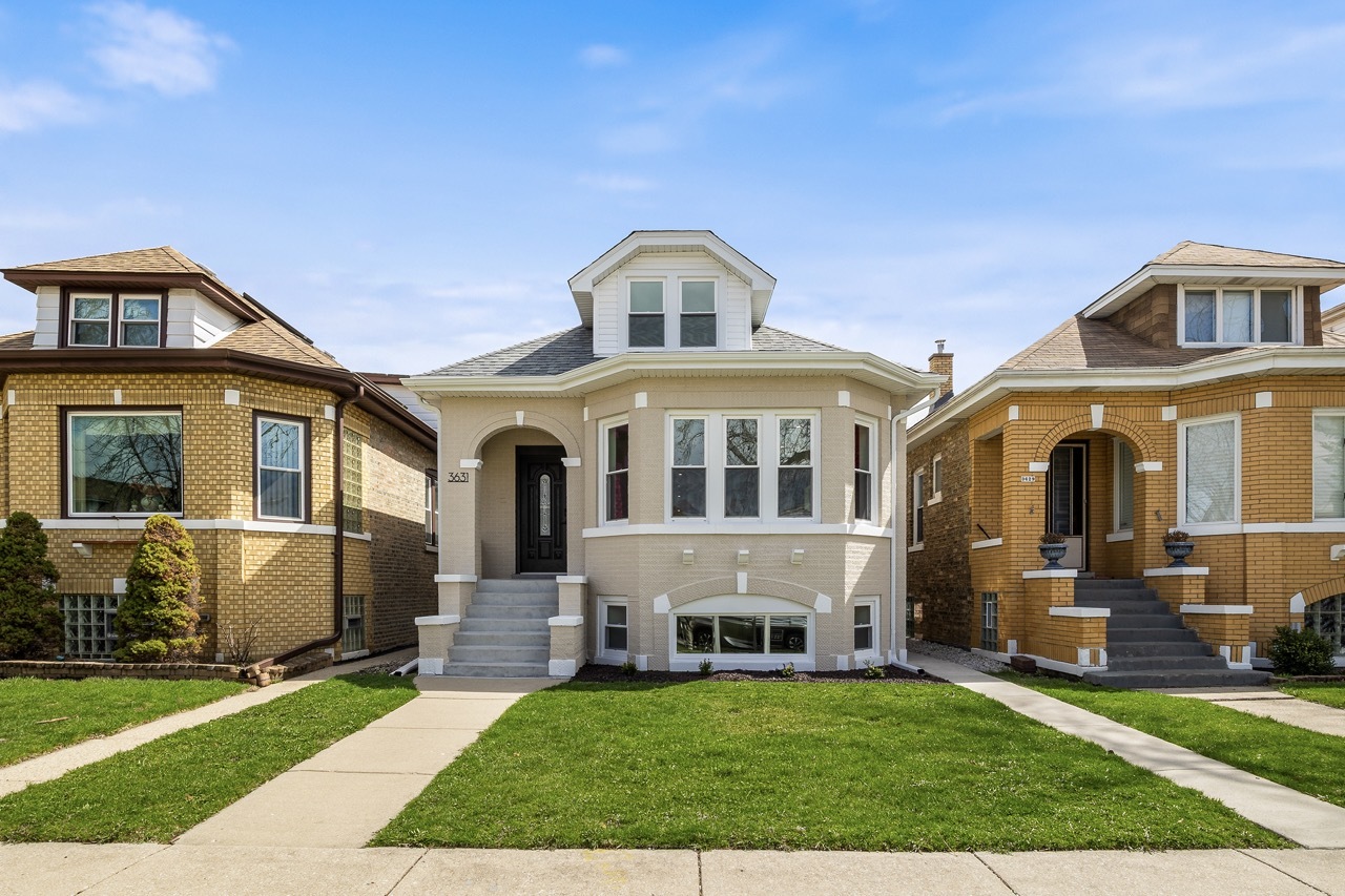 3631 N Sayre Avenue, Chicago, IL 60634