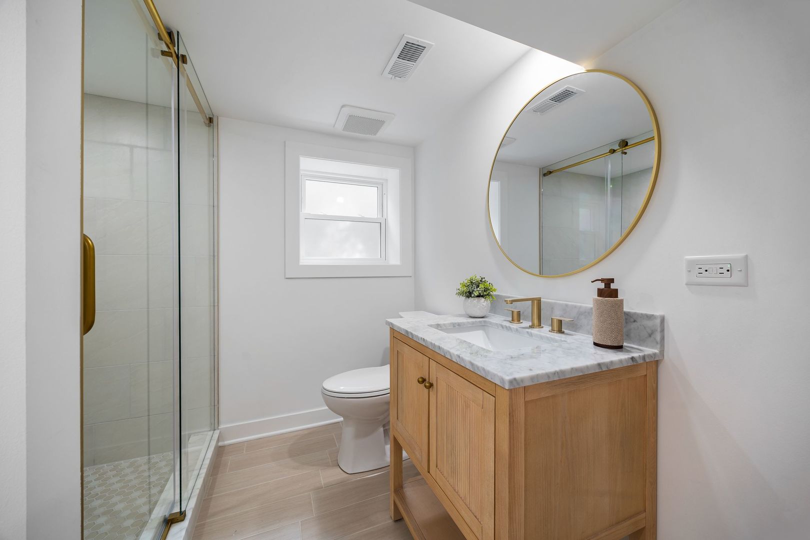 3631 N Sayre Avenue, Chicago, IL 60634