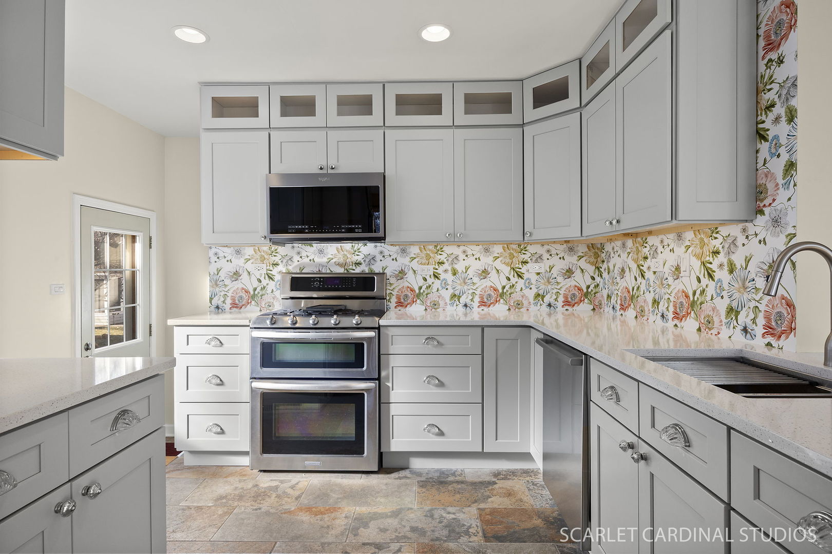 882 Hillside Avenue, Glen Ellyn, IL 60137