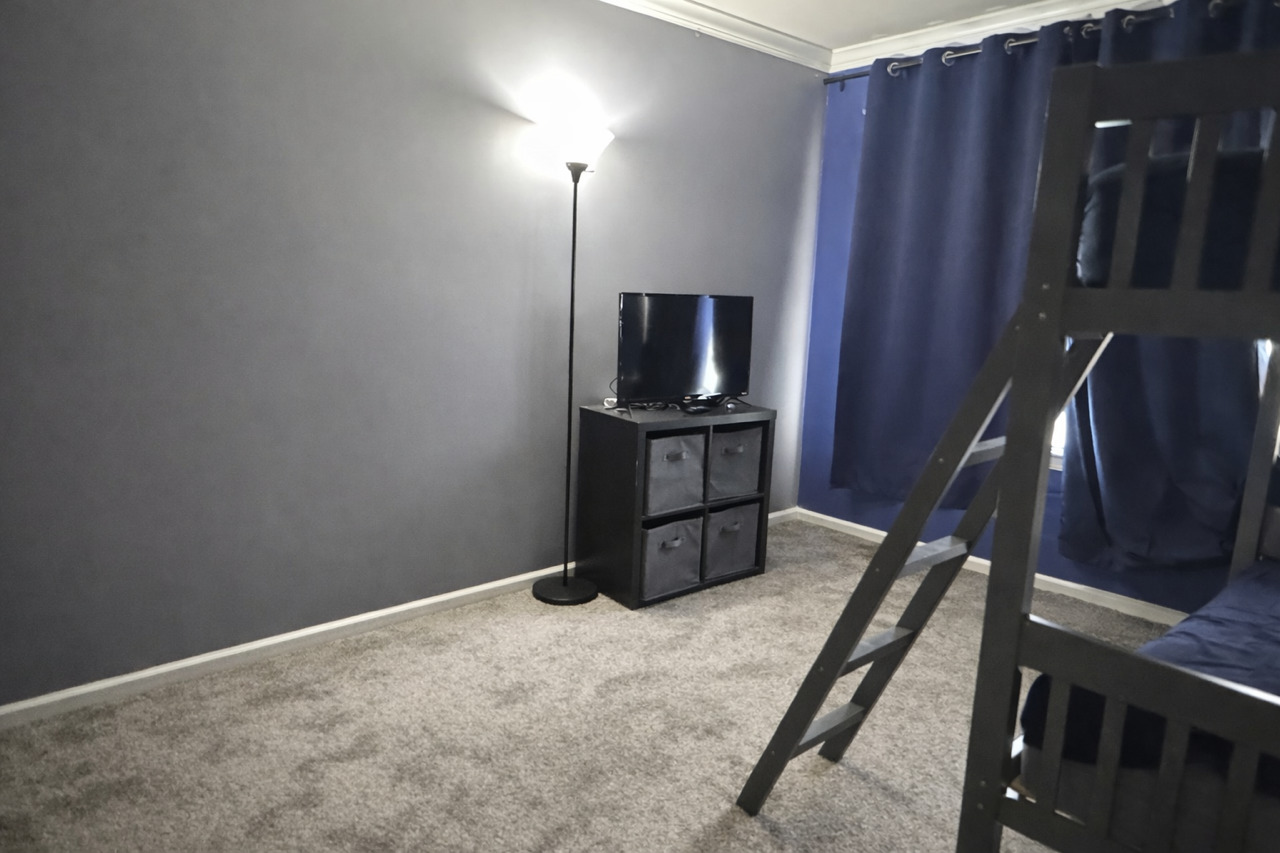 144 Hidden Pond Circle, Aurora, IL 60504