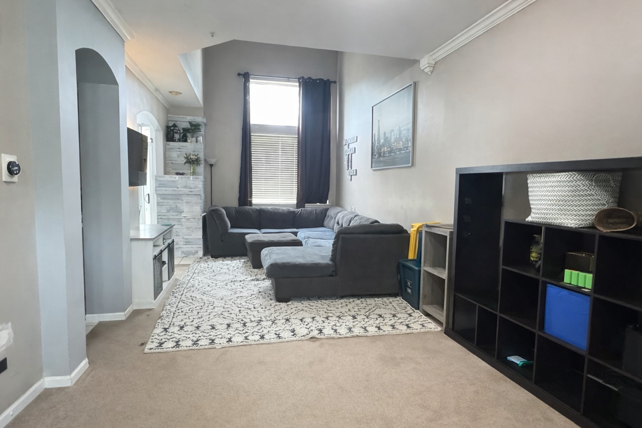 144 Hidden Pond Circle, Aurora, IL 60504