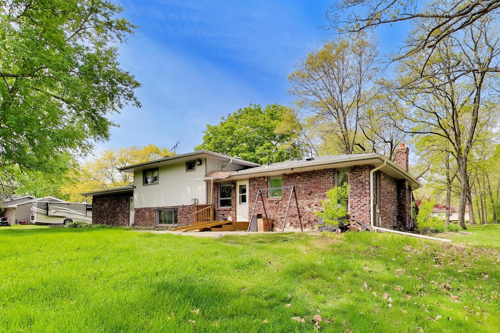 26339 S Woodlawn Avenue, Crete, IL 60417