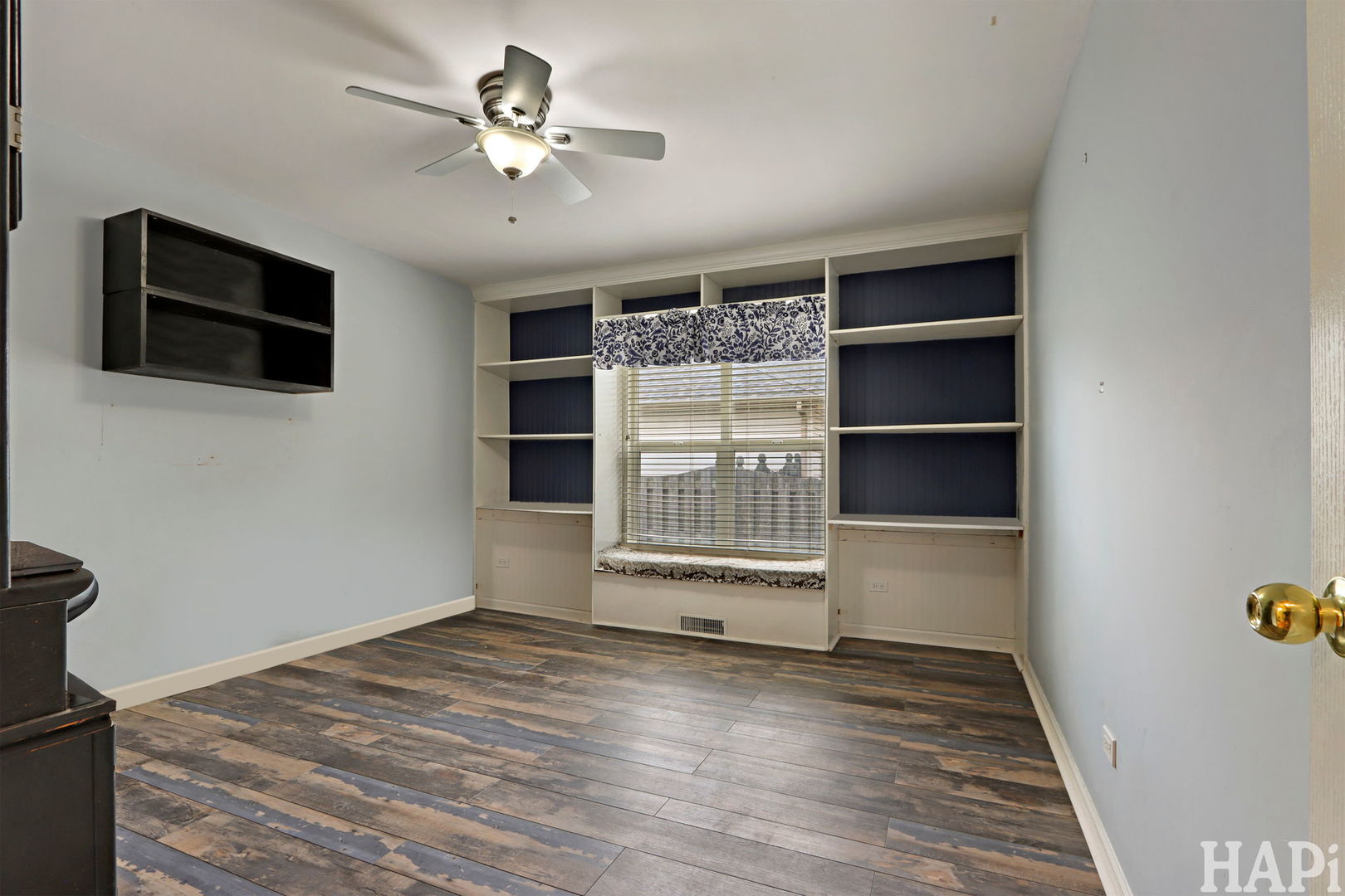 2211 Hazelwood Drive, McHenry, IL 60051