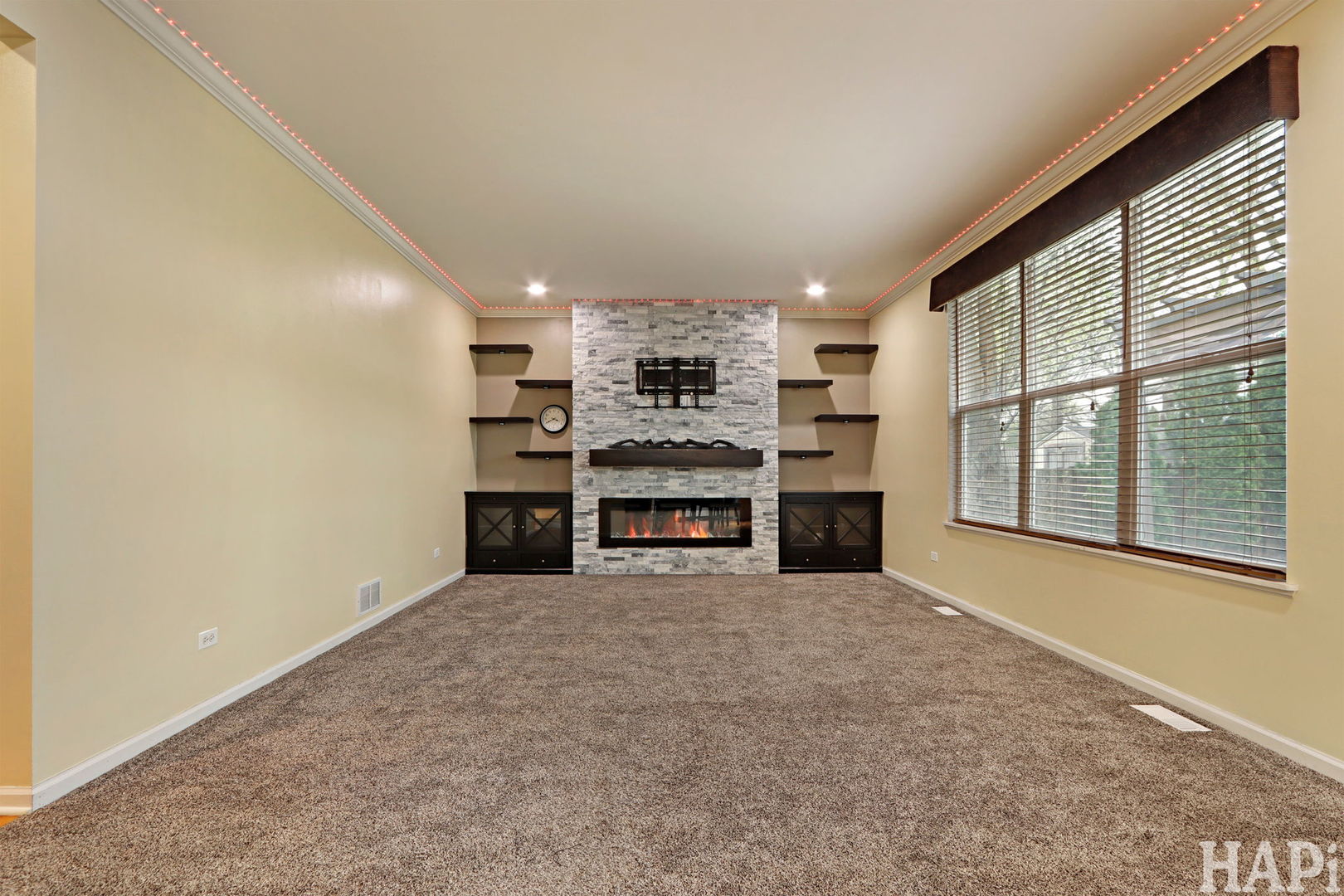 2211 Hazelwood Drive, McHenry, IL 60051