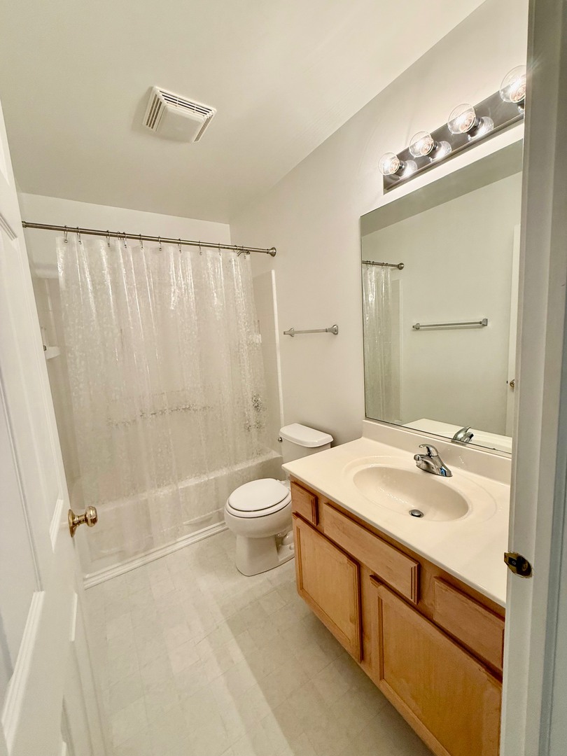 4354 Shooting Star Drive, Island Lake, IL 60042