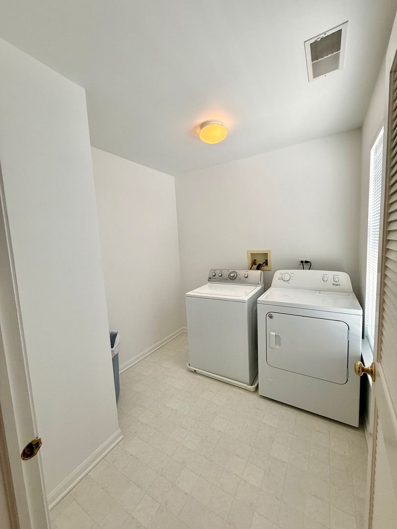 4354 Shooting Star Drive, Island Lake, IL 60042