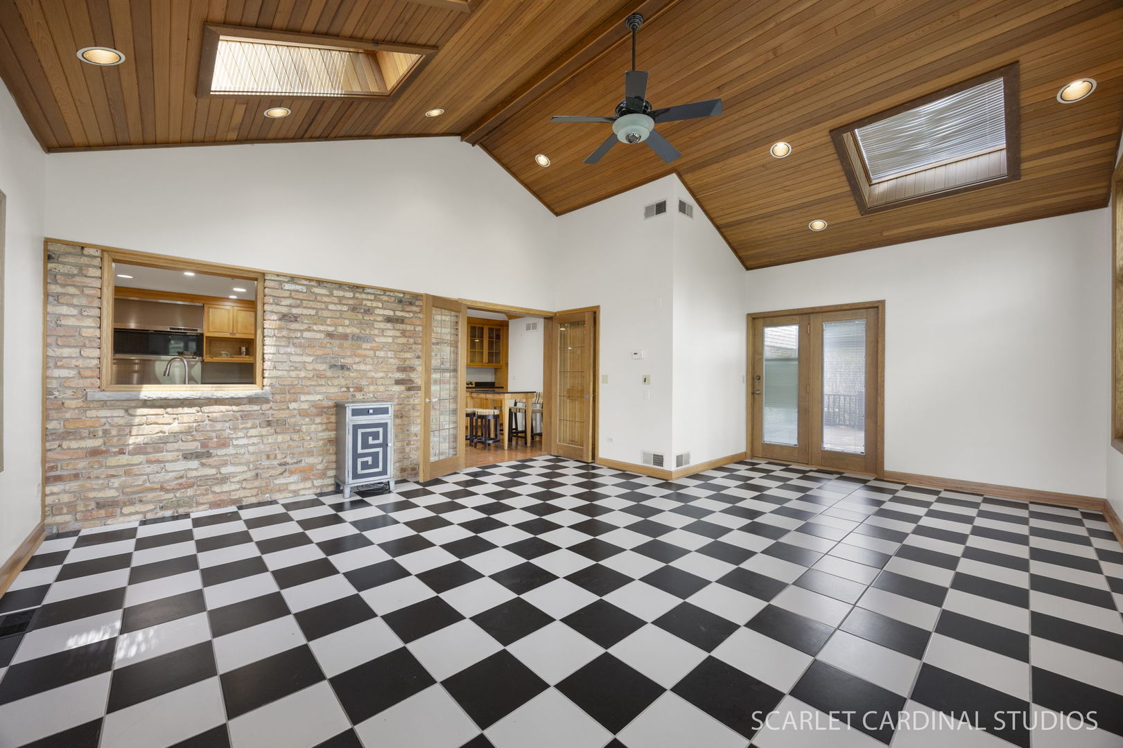 170 Shelley Lane, Wheaton, IL 60189