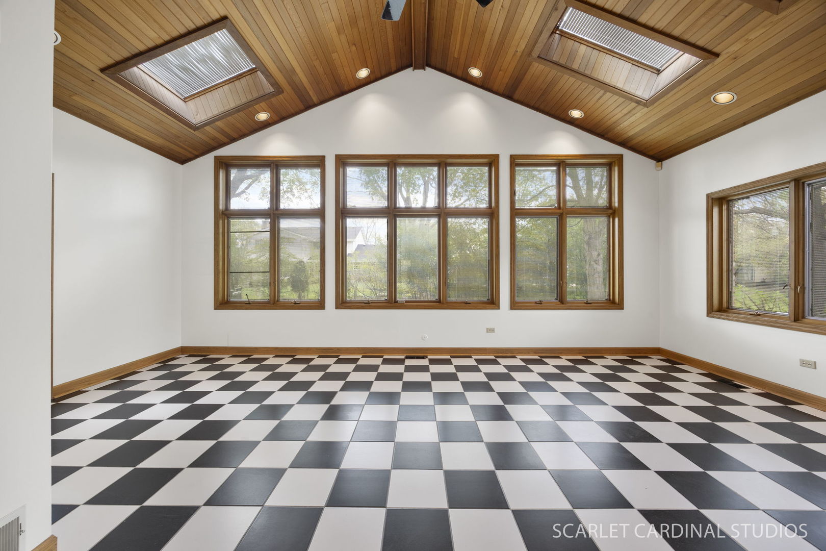 170 Shelley Lane, Wheaton, IL 60189