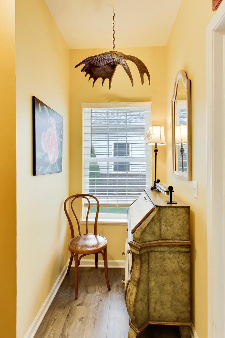 927 Camden Street #B, McHenry, IL 60050