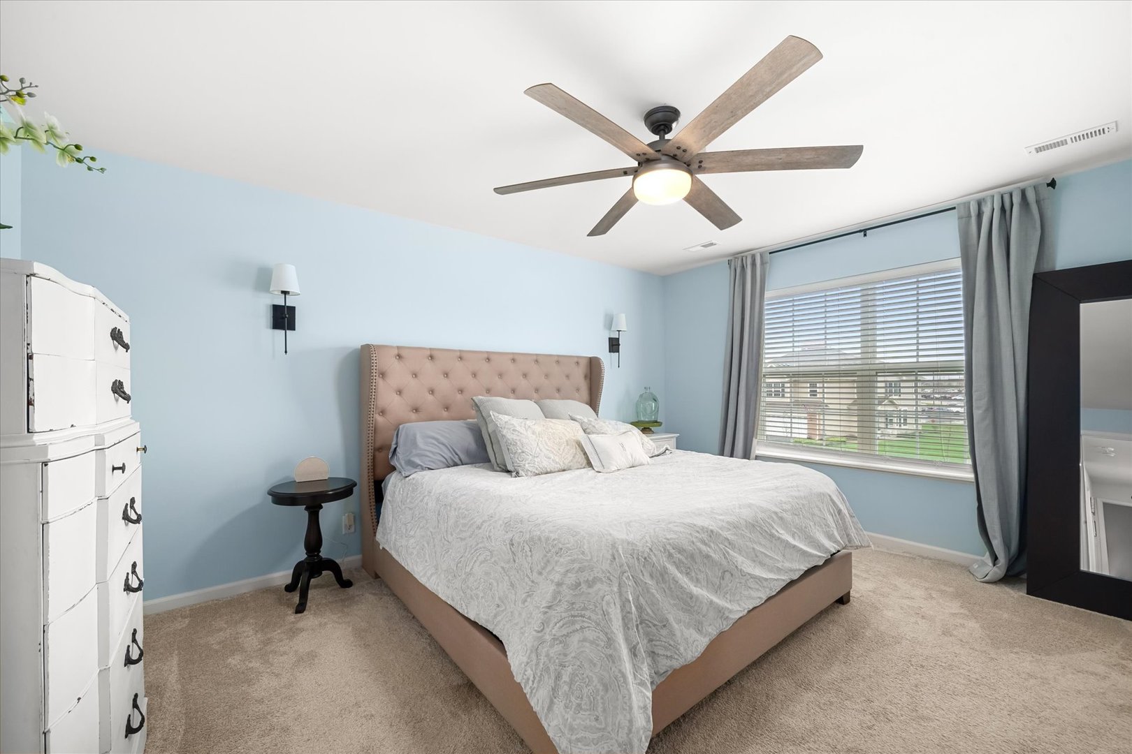 1125 Hawk Hollow Drive, Yorkville, IL 60560