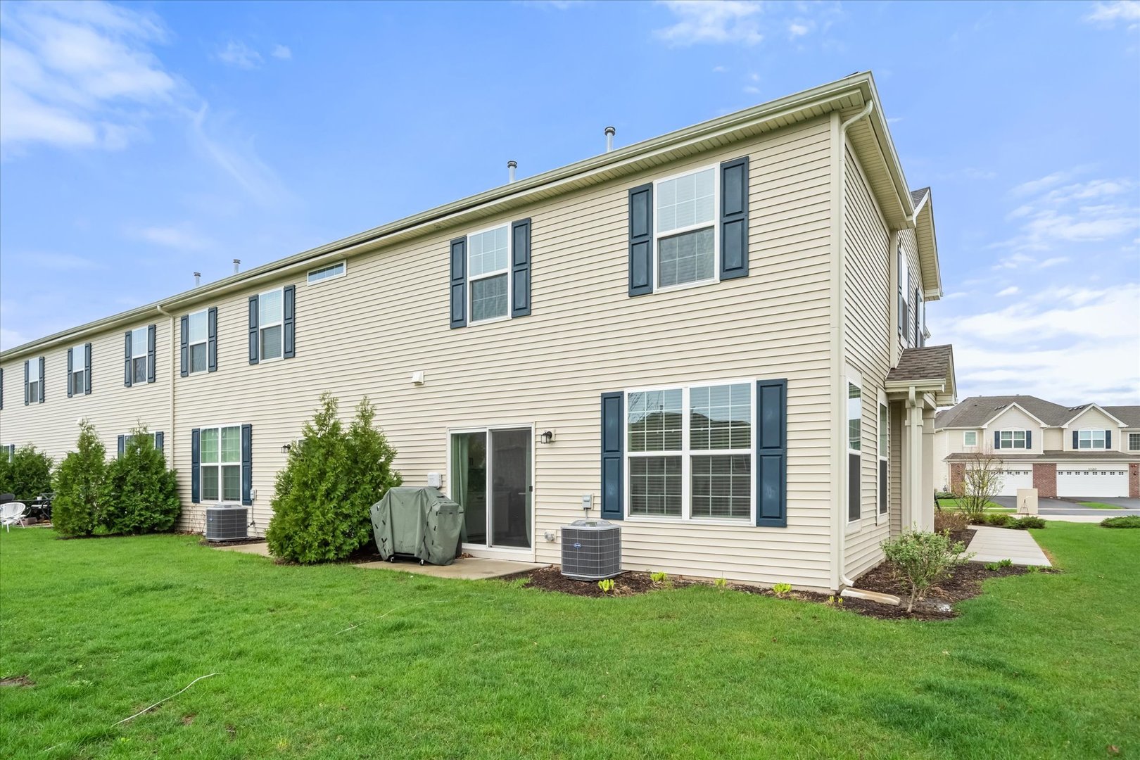 1125 Hawk Hollow Drive, Yorkville, IL 60560