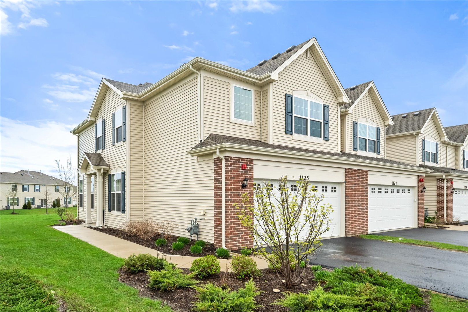 1125 Hawk Hollow Drive, Yorkville, IL 60560