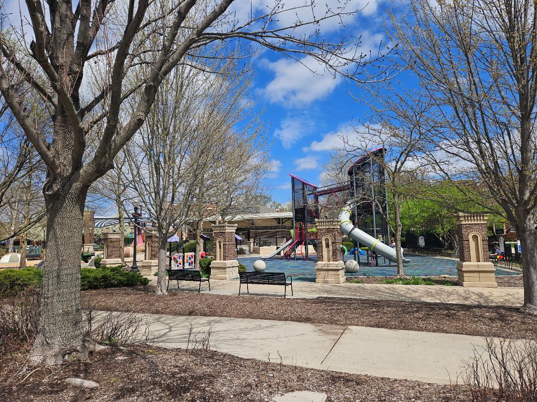 147 River Walk Court, Elgin, IL 60120