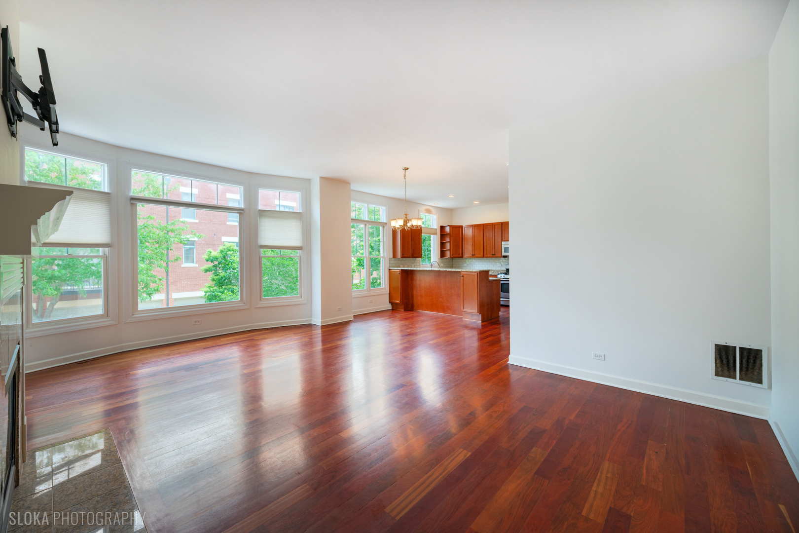 147 River Walk Court, Elgin, IL 60120