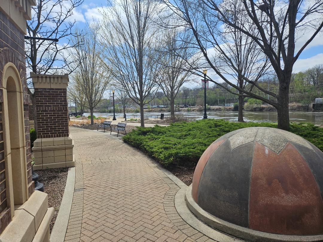 147 River Walk Court, Elgin, IL 60120