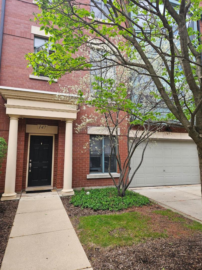 147 River Walk Court, Elgin, IL 60120
