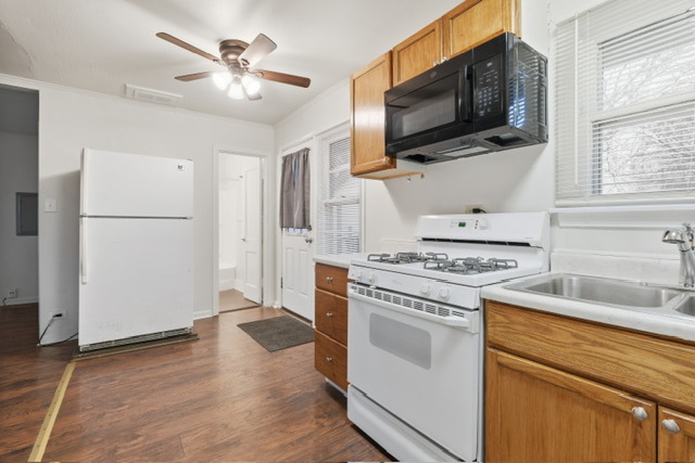 1502 Ridgeway Street, Round Lake Beach, IL 60073