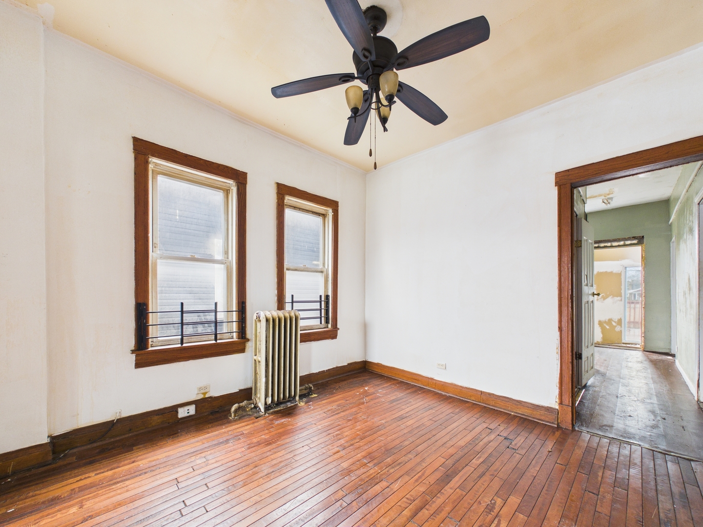 827 E 87th Place, Chicago, IL 60619