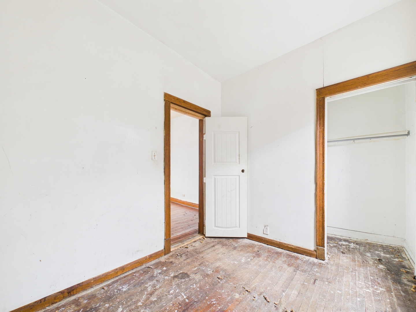 827 E 87th Place, Chicago, IL 60619