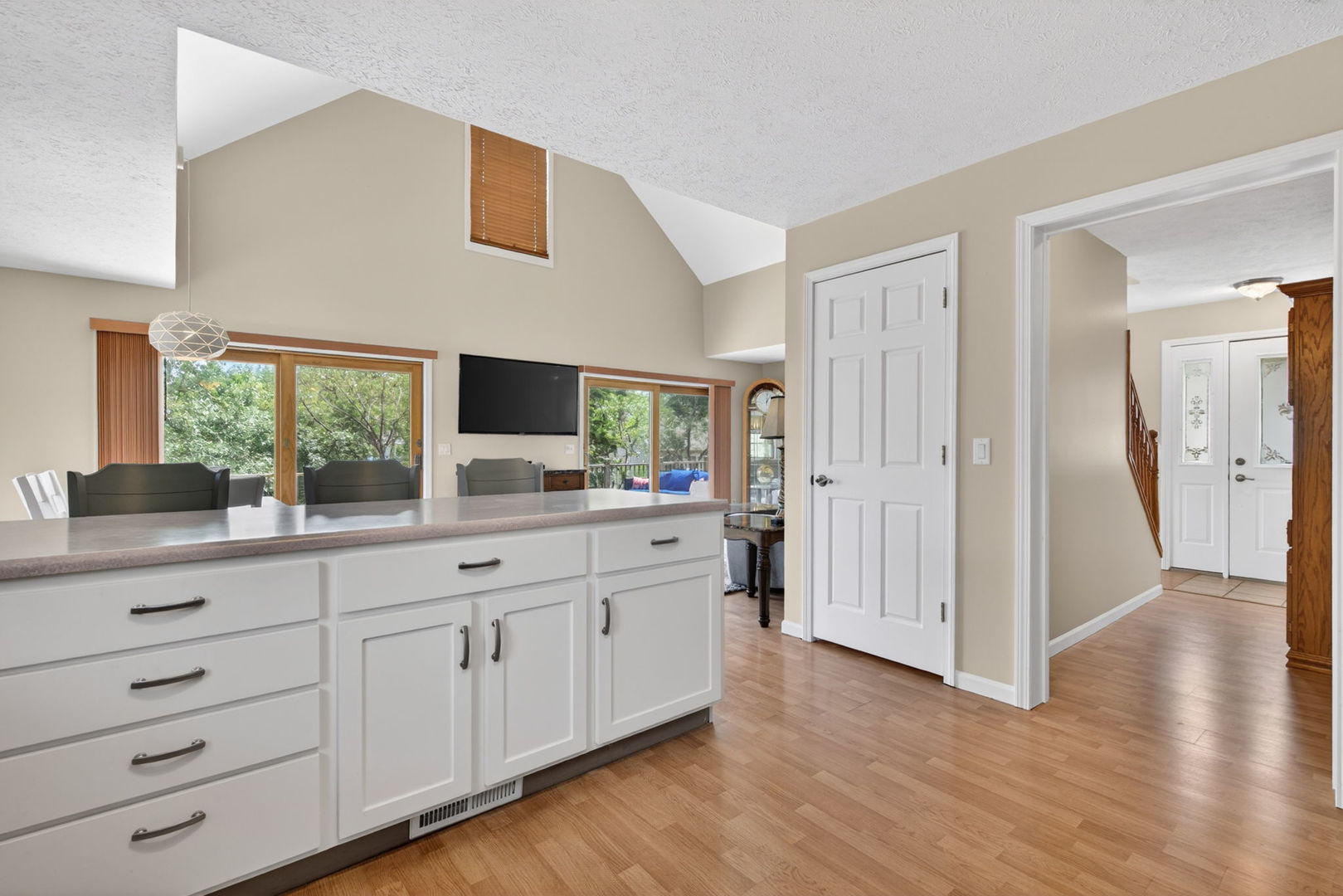 250 FOSSIL POINT Court, Wilmington, IL 60481