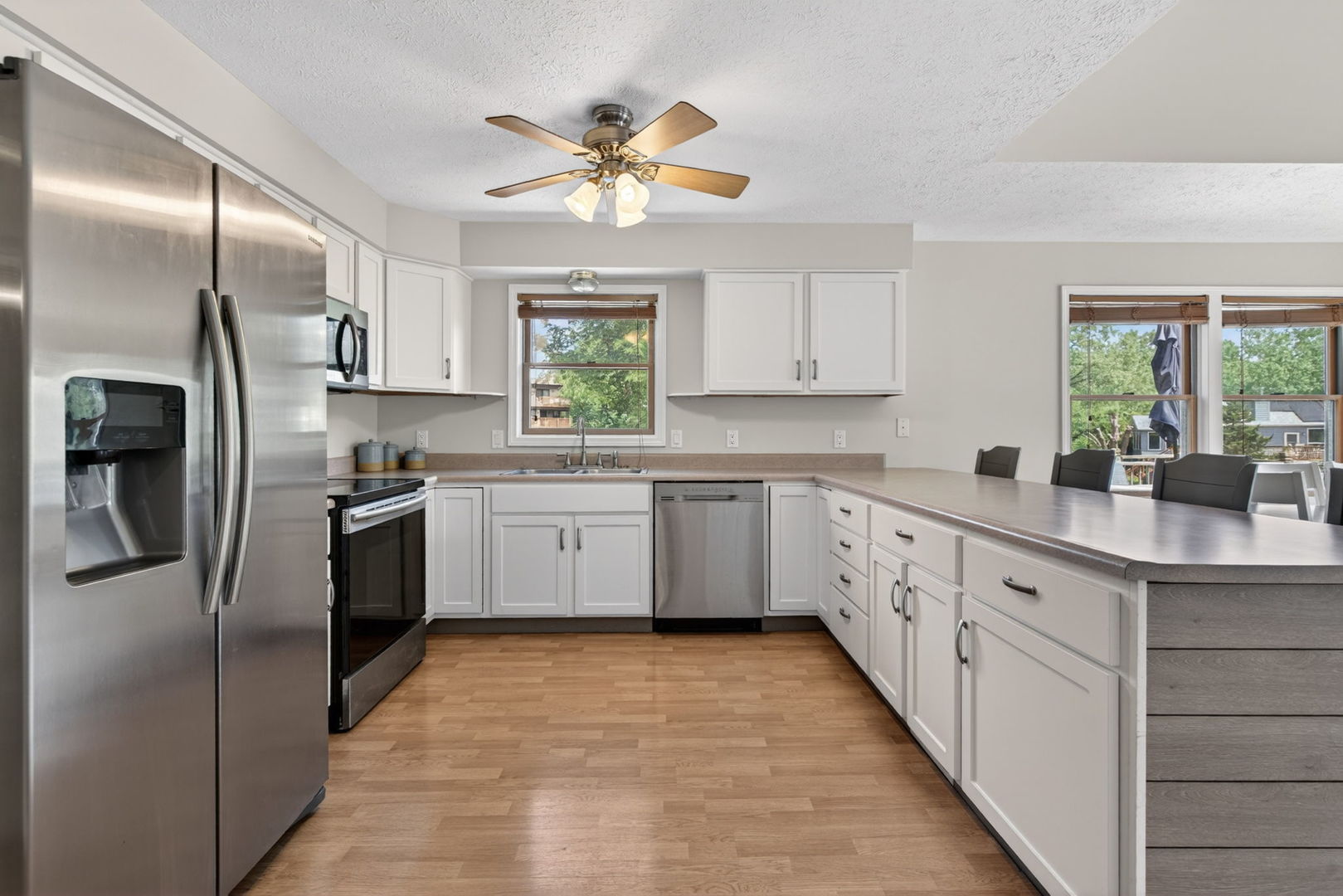 250 FOSSIL POINT Court, Wilmington, IL 60481
