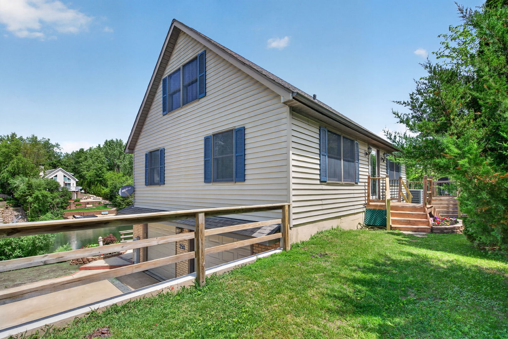 250 FOSSIL POINT Court, Wilmington, IL 60481