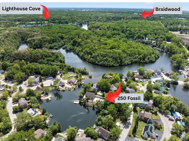250 FOSSIL POINT Court, Wilmington, IL 60481