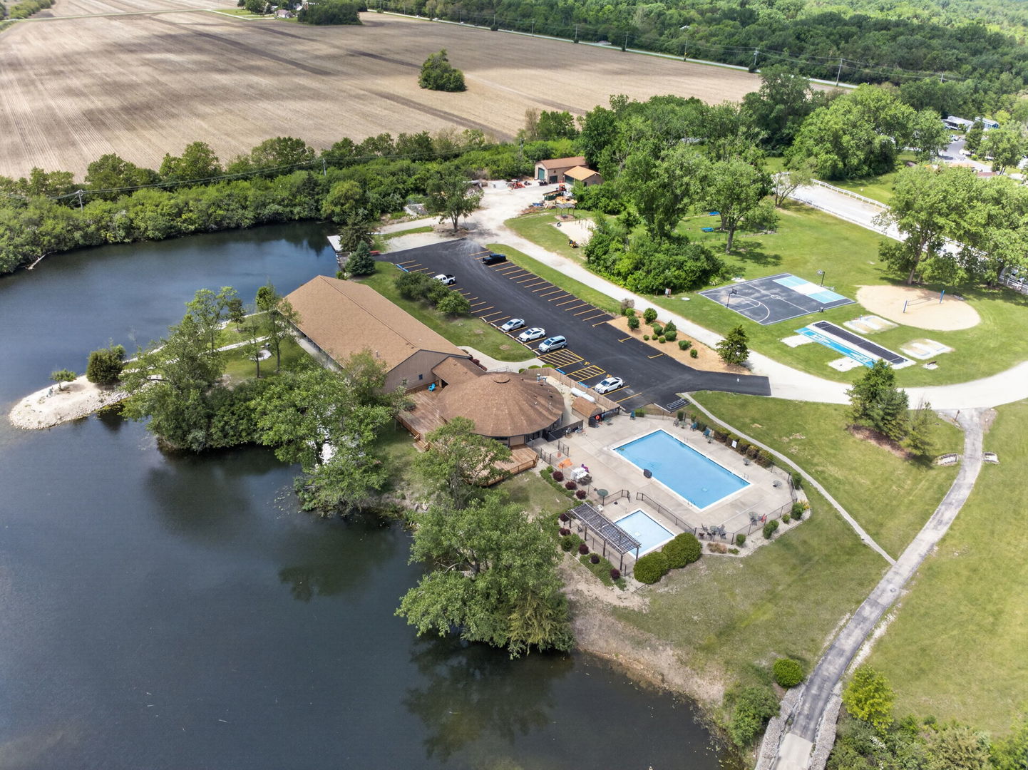 250 FOSSIL POINT Court, Wilmington, IL 60481
