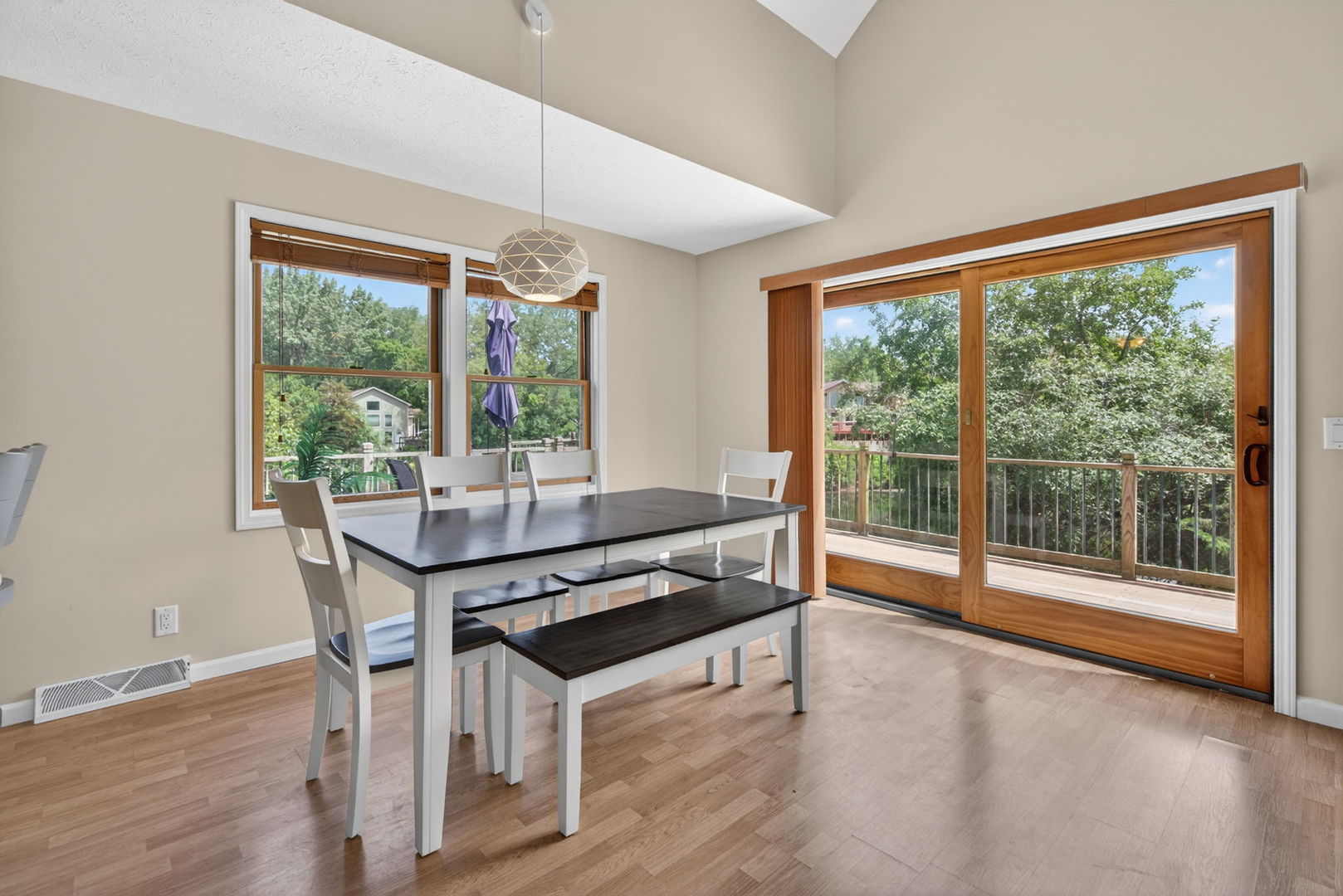 250 FOSSIL POINT Court, Wilmington, IL 60481