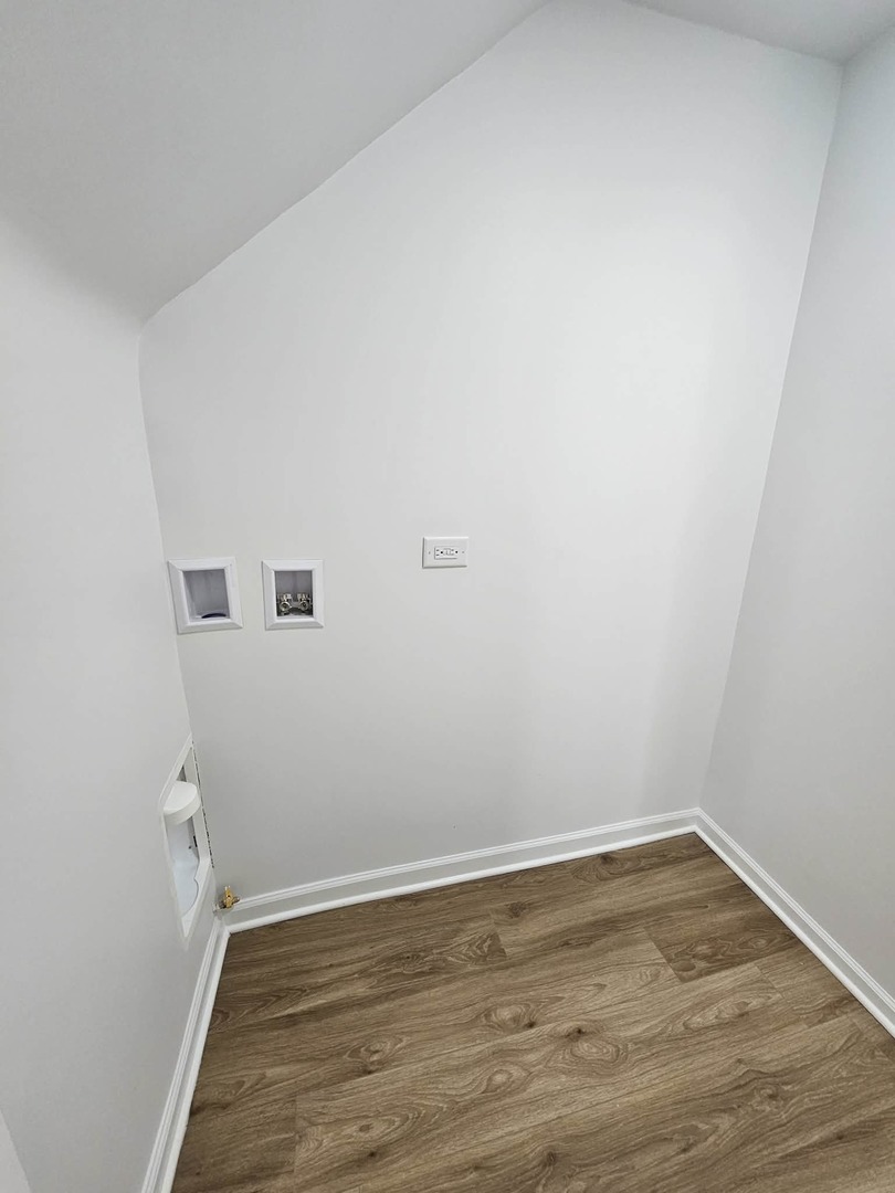 523 S McAlister Avenue, Waukegan, IL 60085