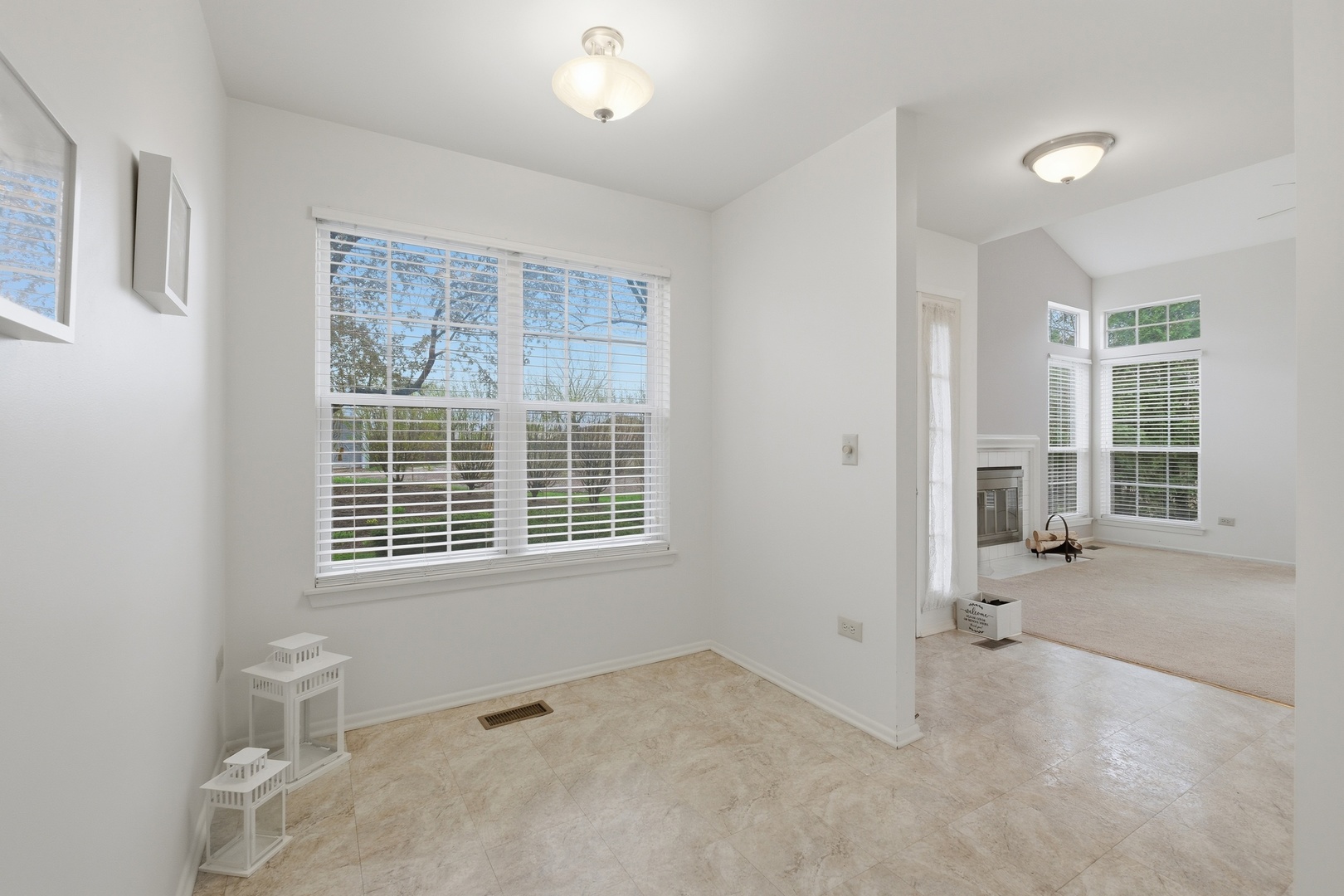 442 Cromwell Circle #1, Bartlett, IL 60103