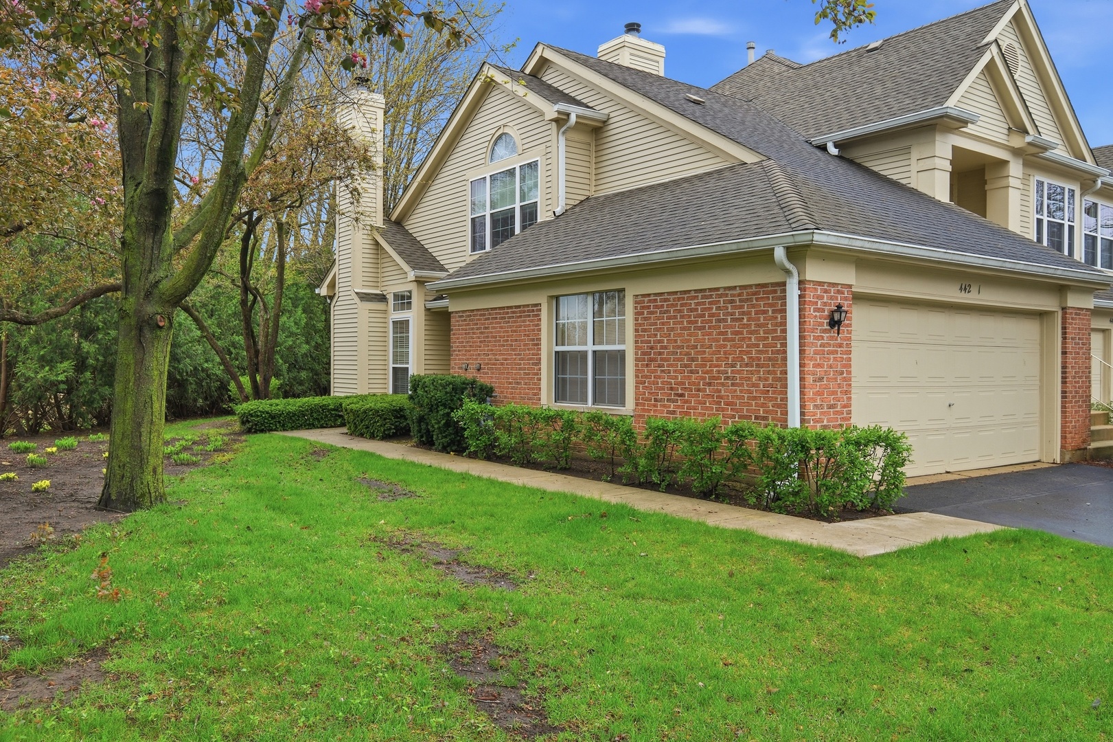 442 Cromwell Circle #1, Bartlett, IL 60103