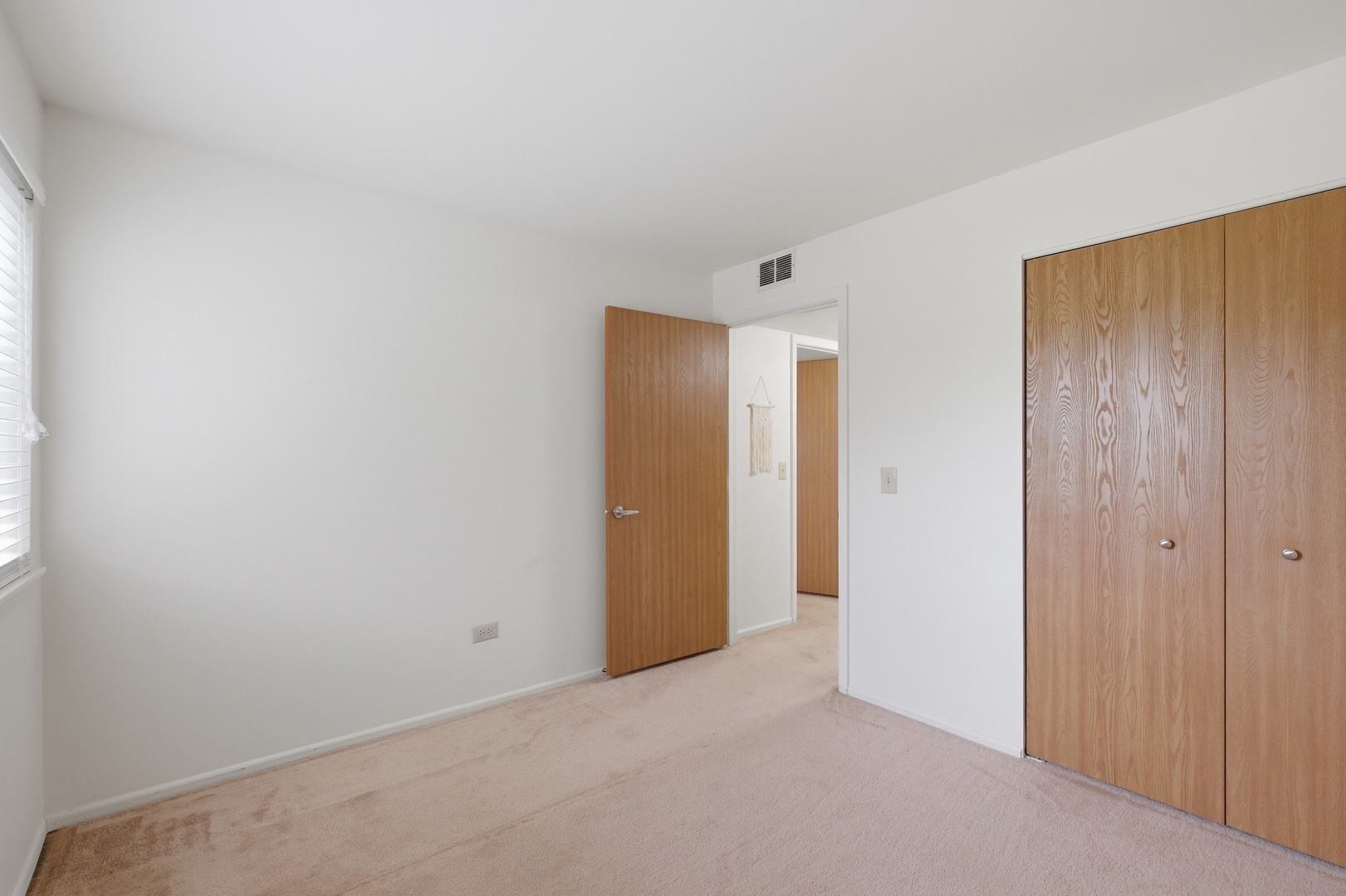 442 Cromwell Circle #1, Bartlett, IL 60103