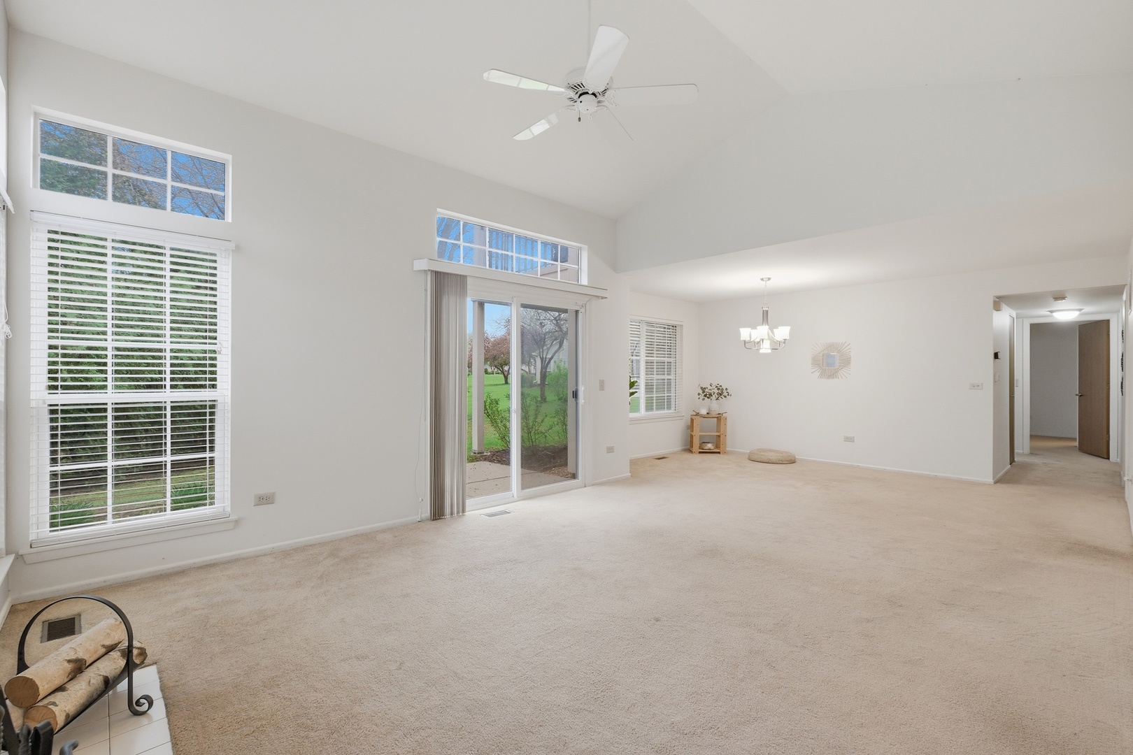 442 Cromwell Circle #1, Bartlett, IL 60103