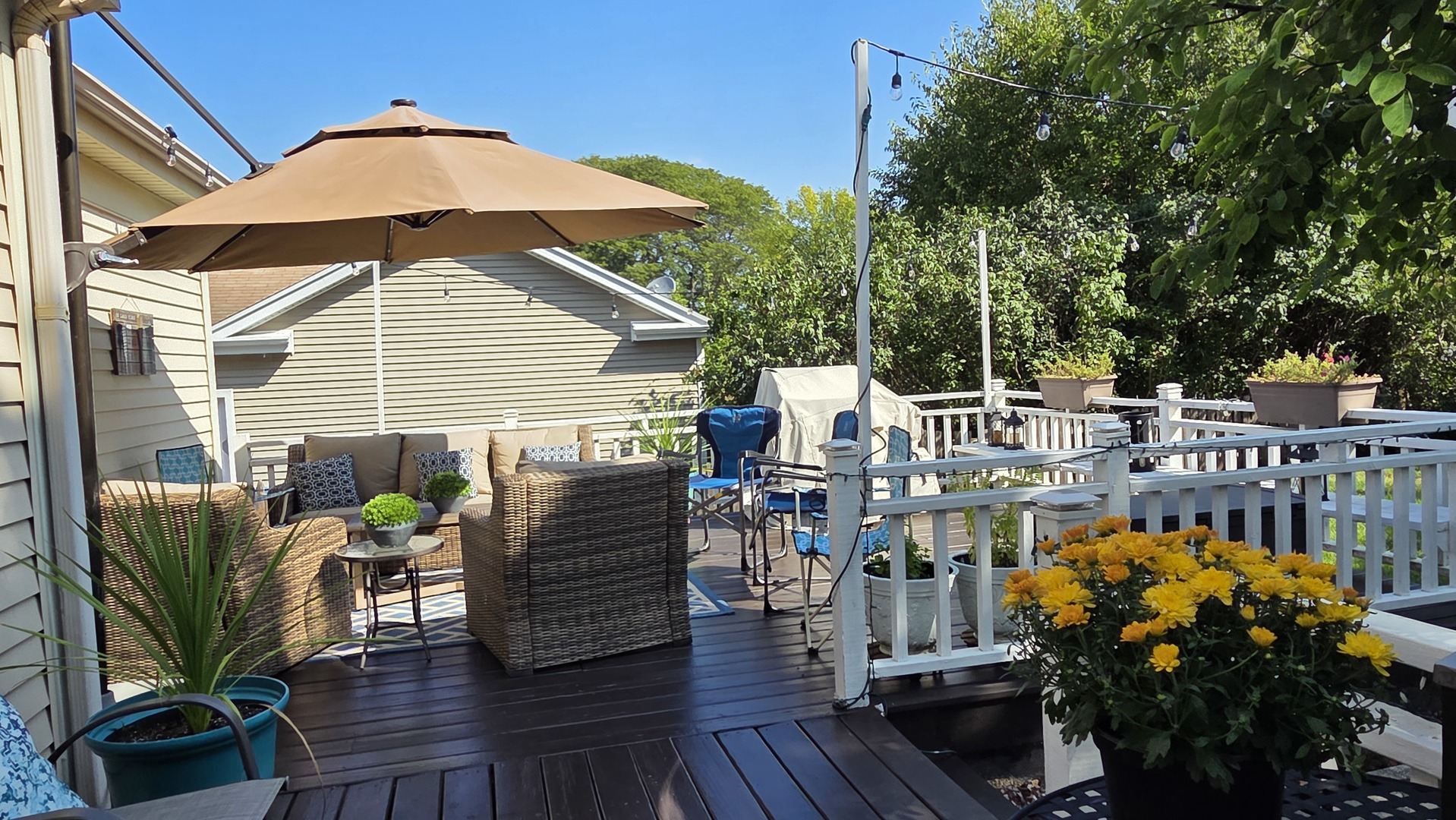 320 ESSEX Court, Aurora, IL 60504