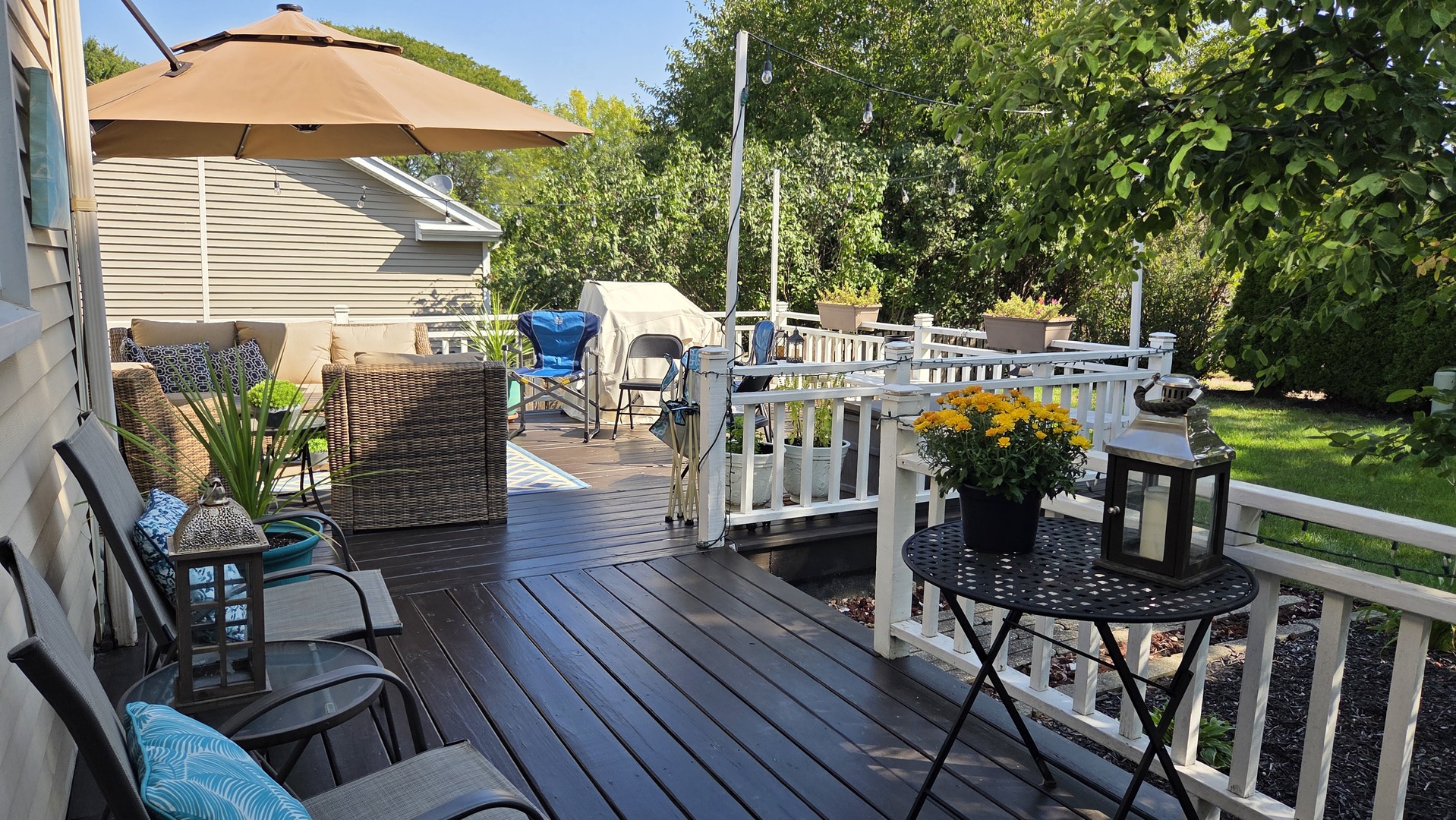 320 ESSEX Court, Aurora, IL 60504